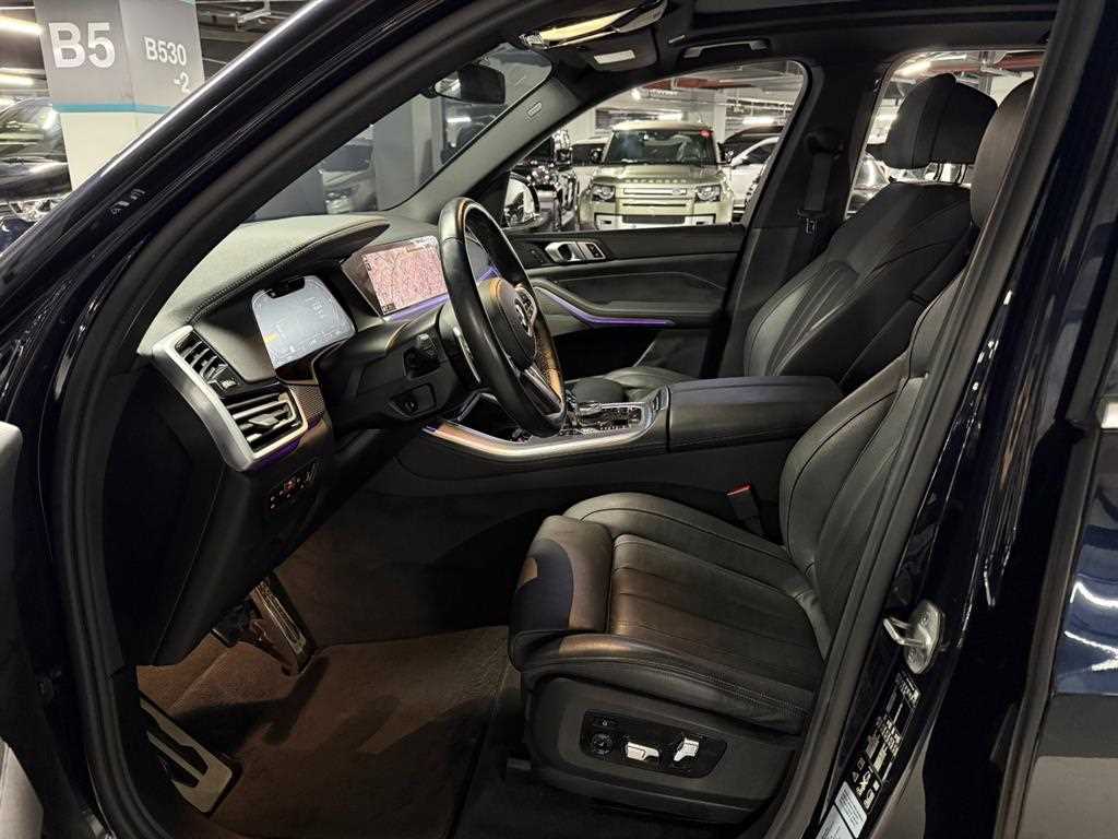 BMW X5 — photo 10