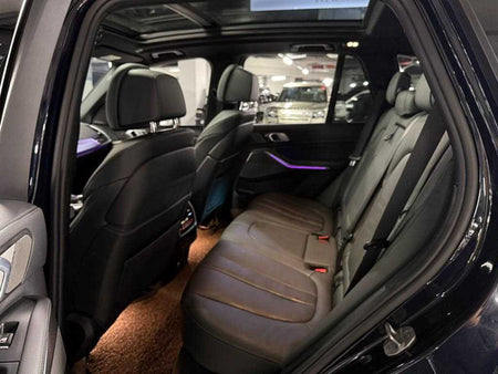 BMW X5 — photo 11