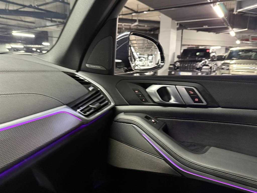 BMW X5 — photo 16