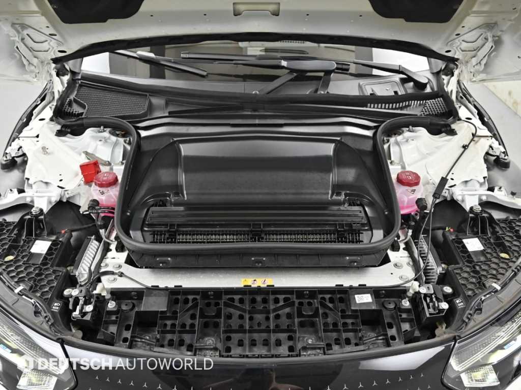 Mercedes-Benz EQE — photo 06