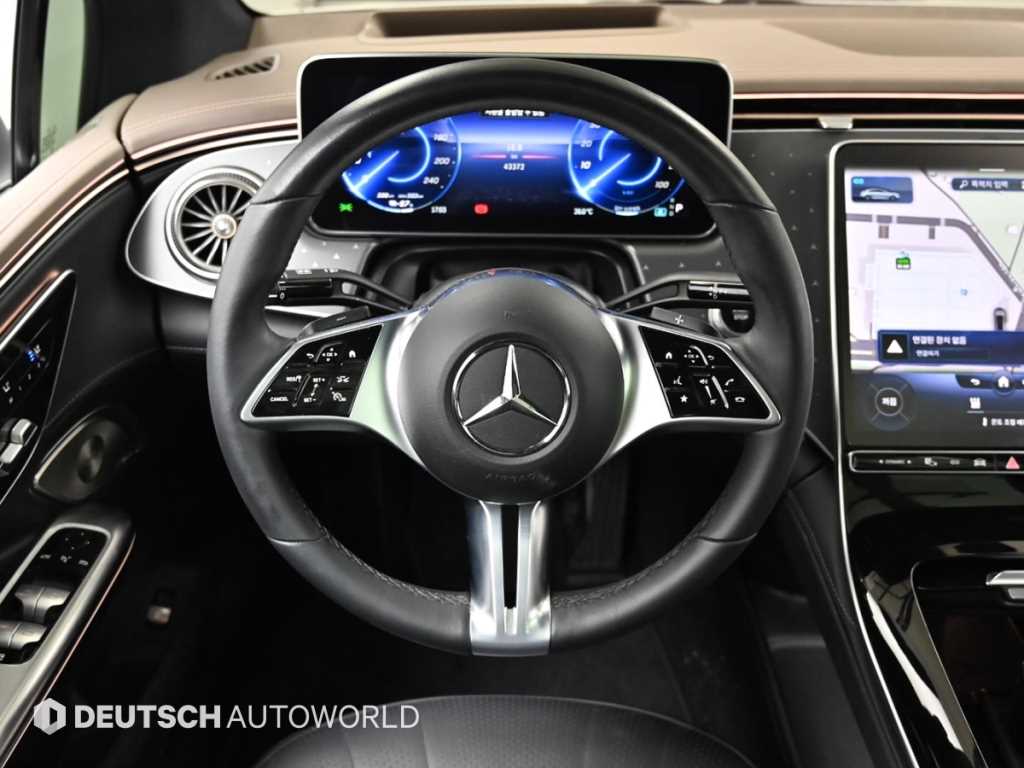 Mercedes-Benz EQE — photo 13