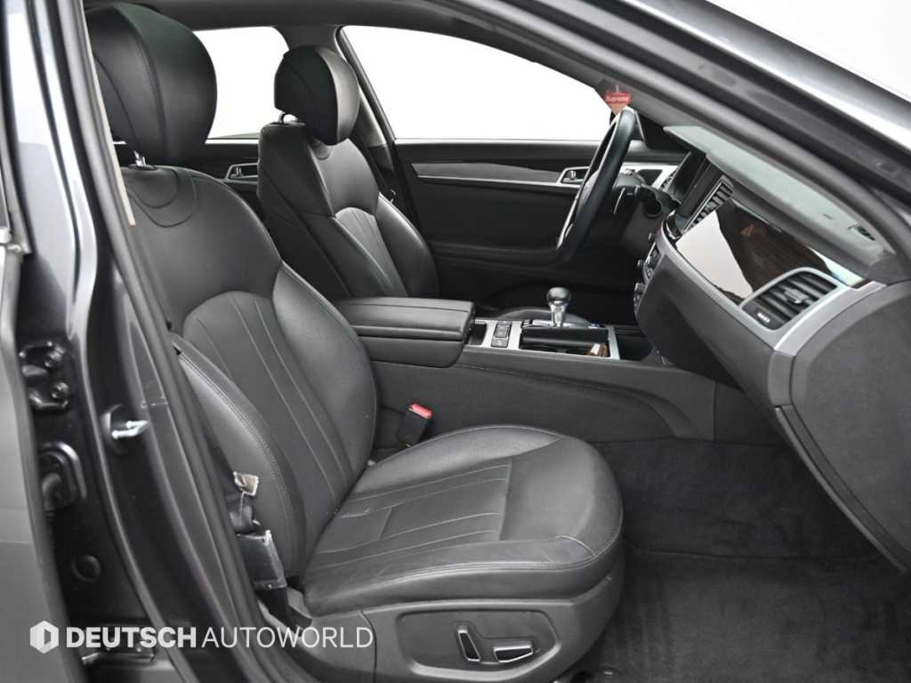 Genesis G80 — photo 10