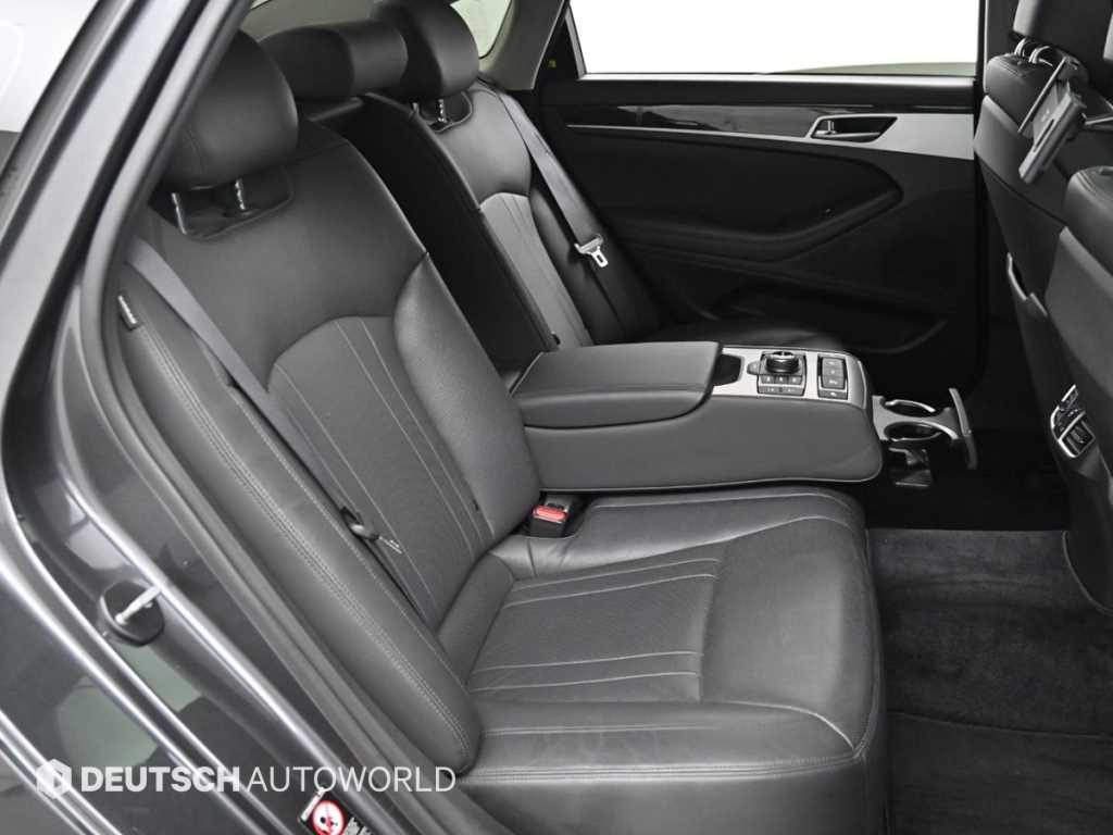 Genesis G80 — photo 12