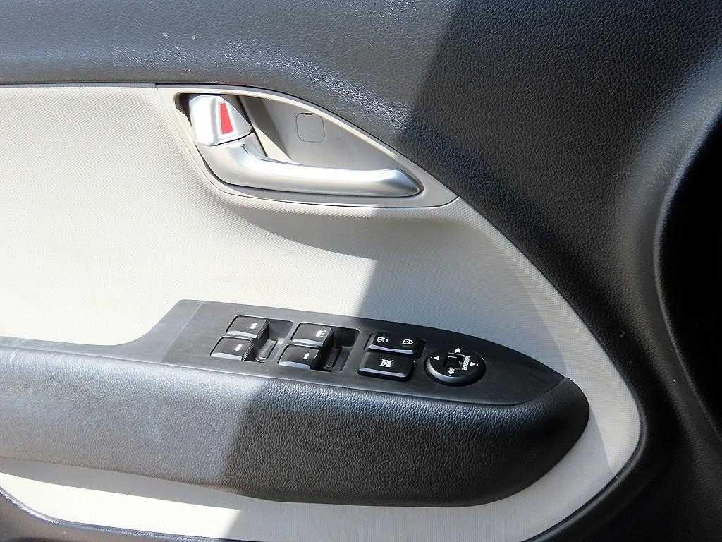Kia RAY — photo 11