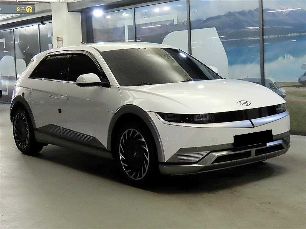 Hyundai Ioniq5 — photo 01
