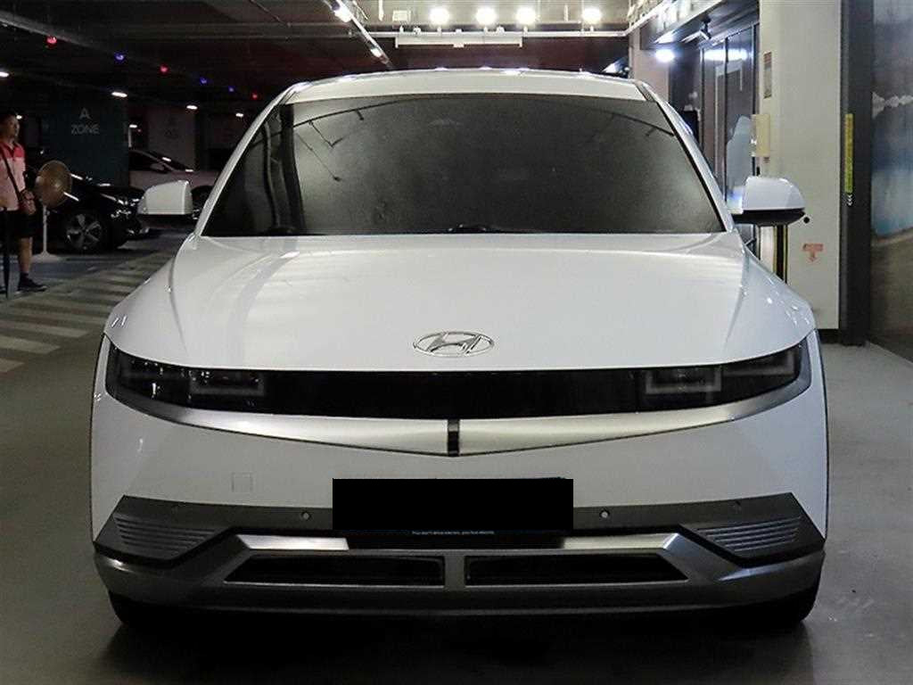 Hyundai Ioniq5 — photo 02