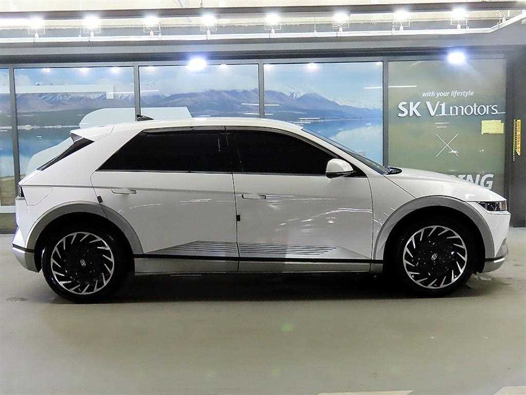 Hyundai Ioniq5 — photo 03