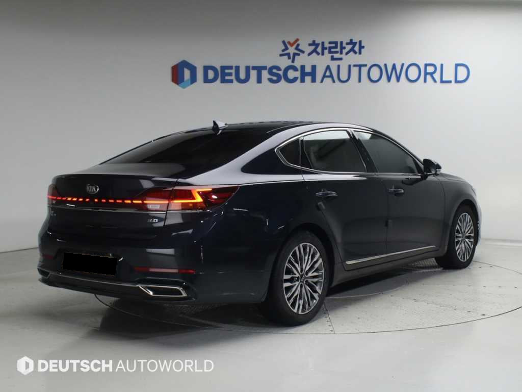 Kia K7 — photo 02
