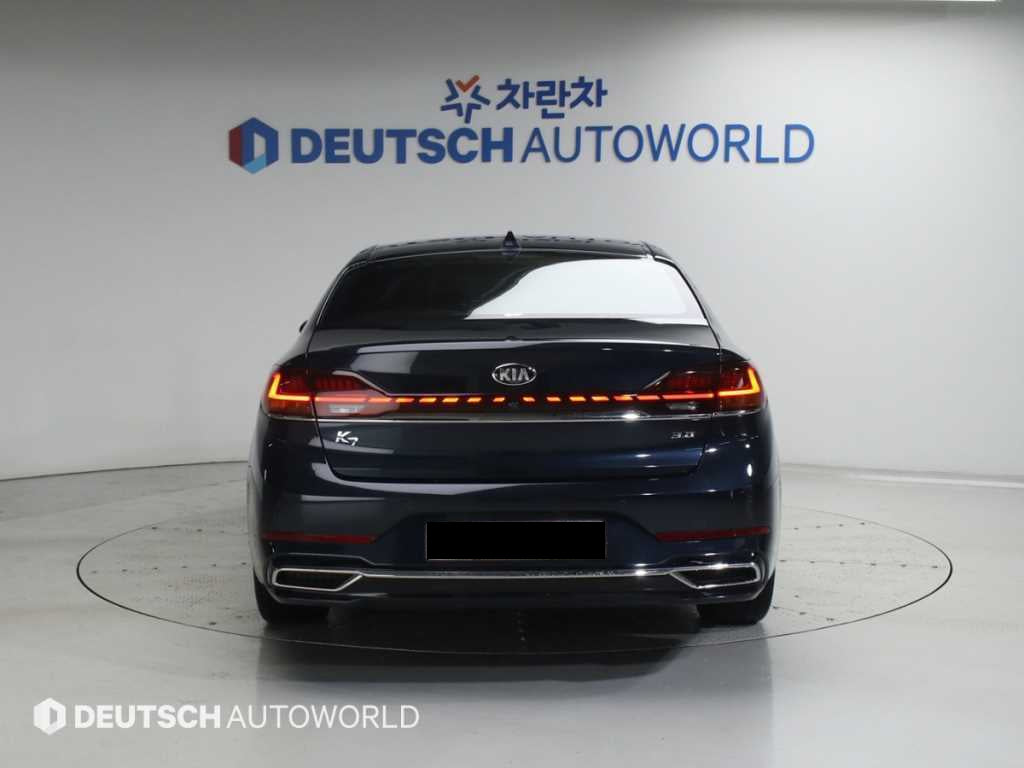 Kia K7 — photo 04