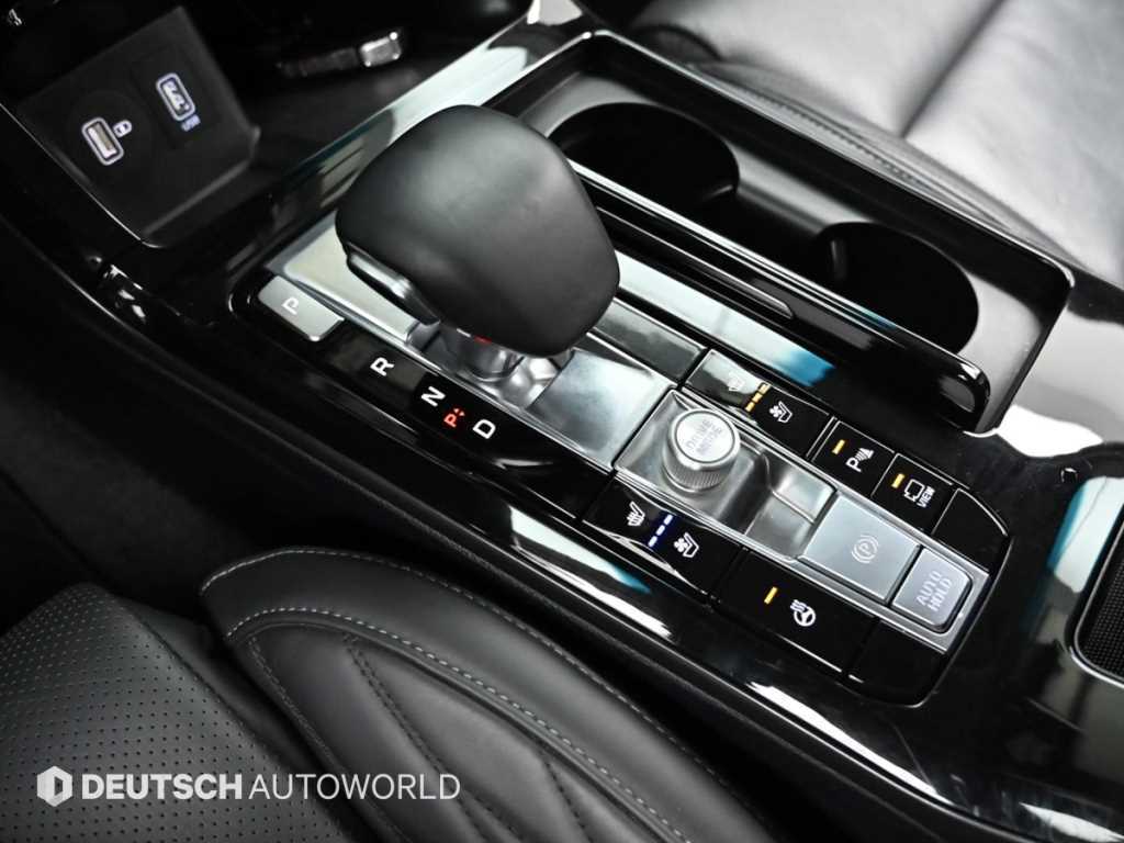 Kia K7 — photo 09