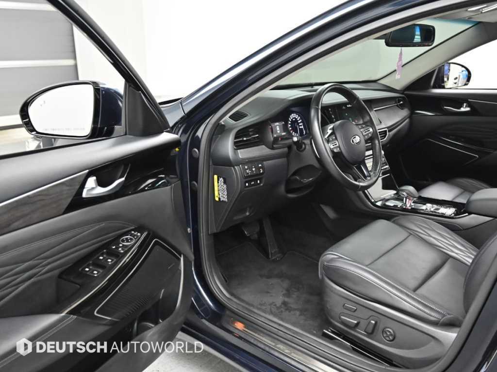 Kia K7 — photo 11