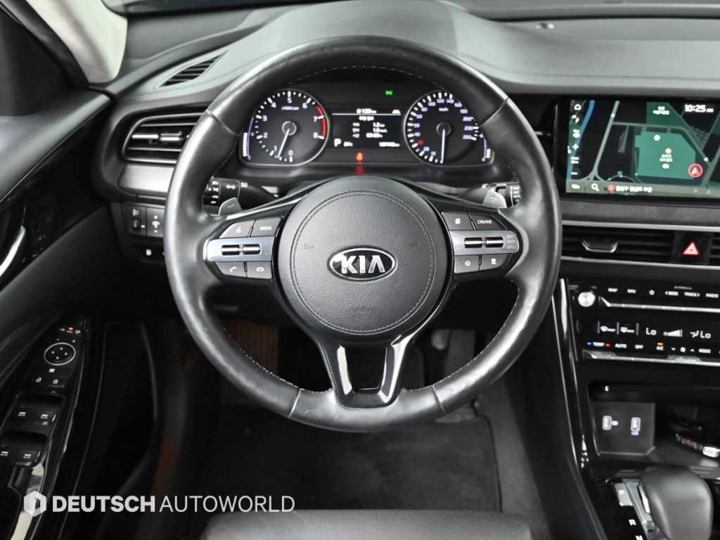 Kia K7 — photo 13