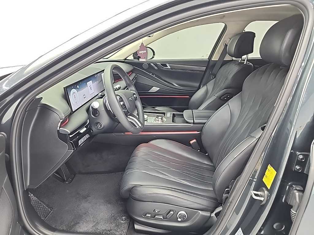 Genesis G80 — photo 11