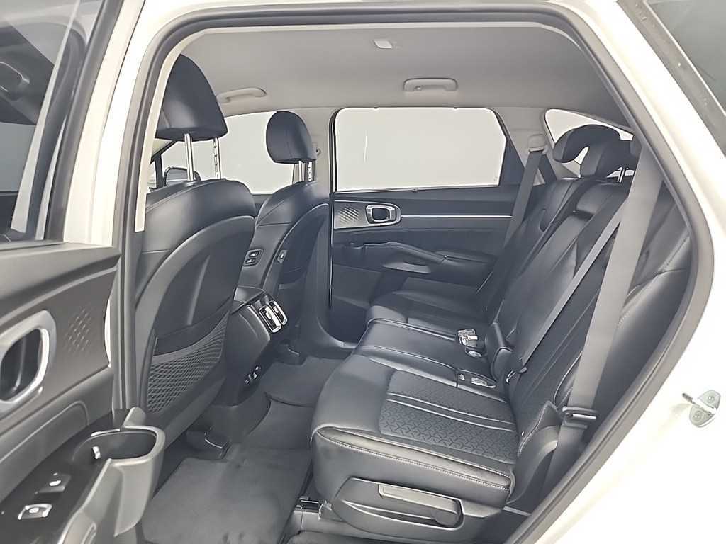 Kia Sorento — photo 12