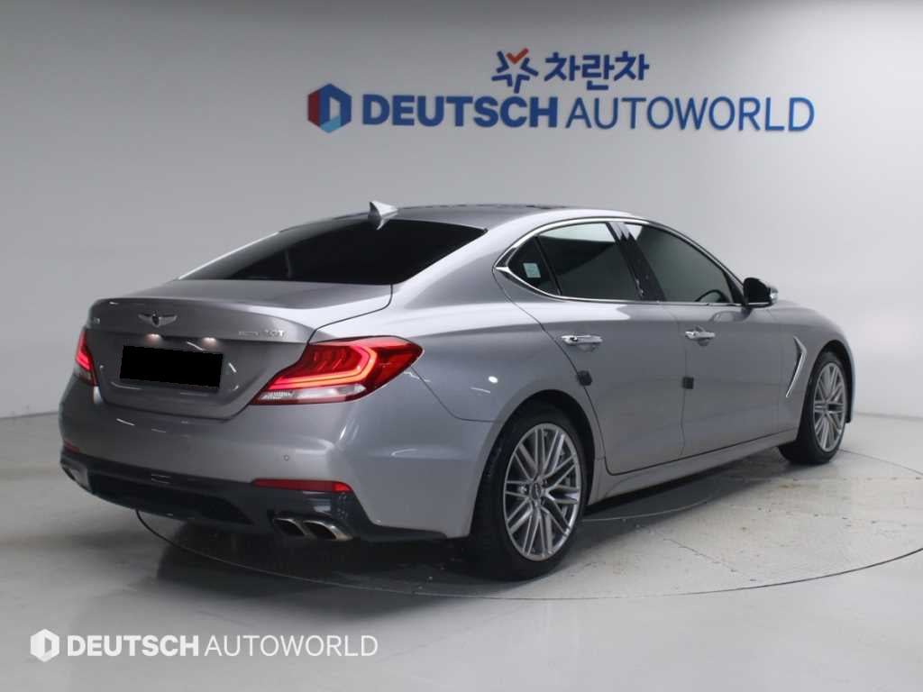 Genesis G70 — photo 04