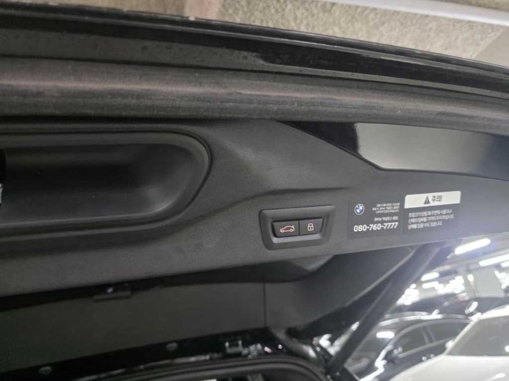 BMW X7 — photo 10