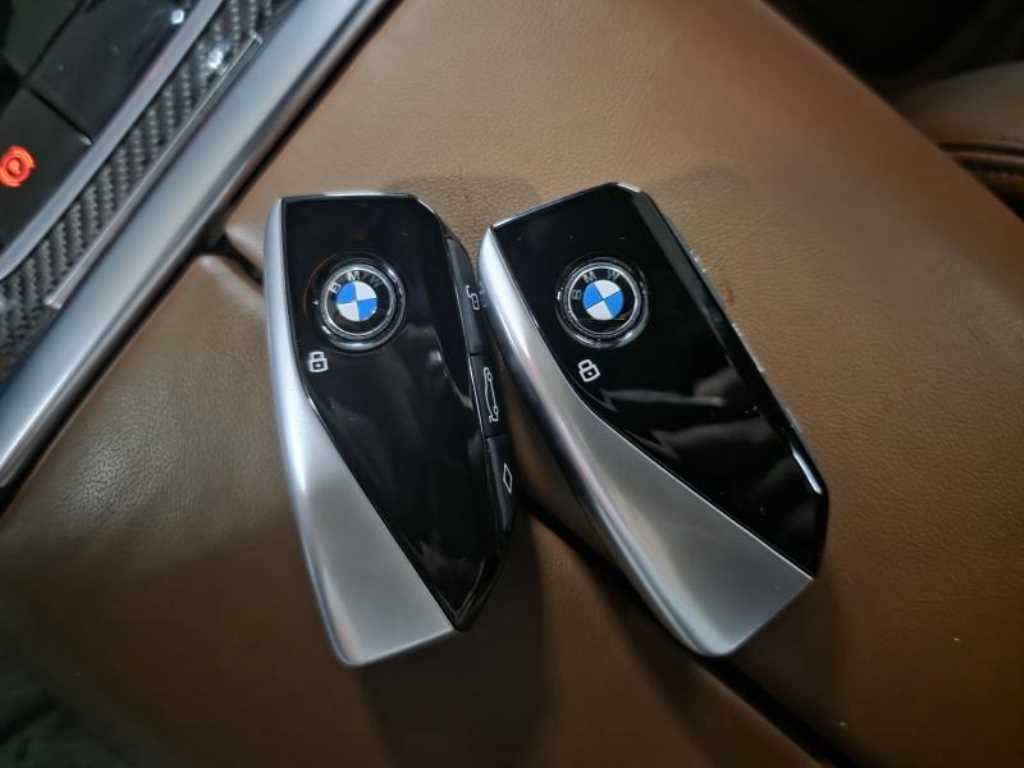 BMW X7 — photo 11