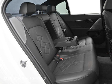 BMW 5-Series — photo 12