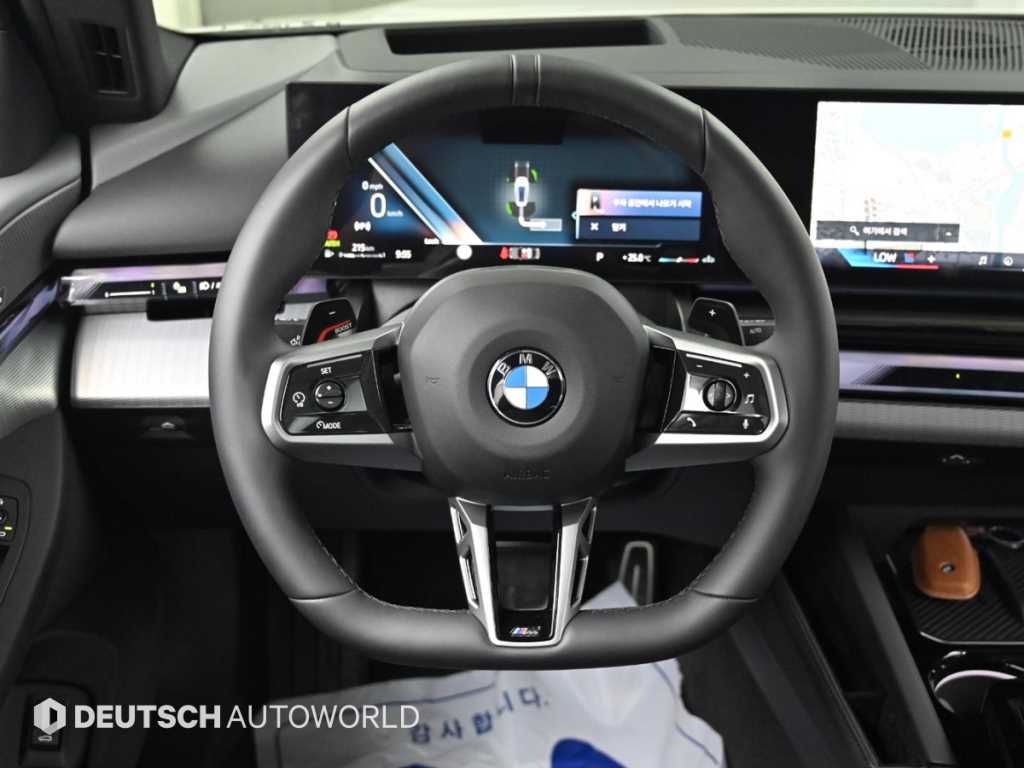 BMW 5-Series — photo 13