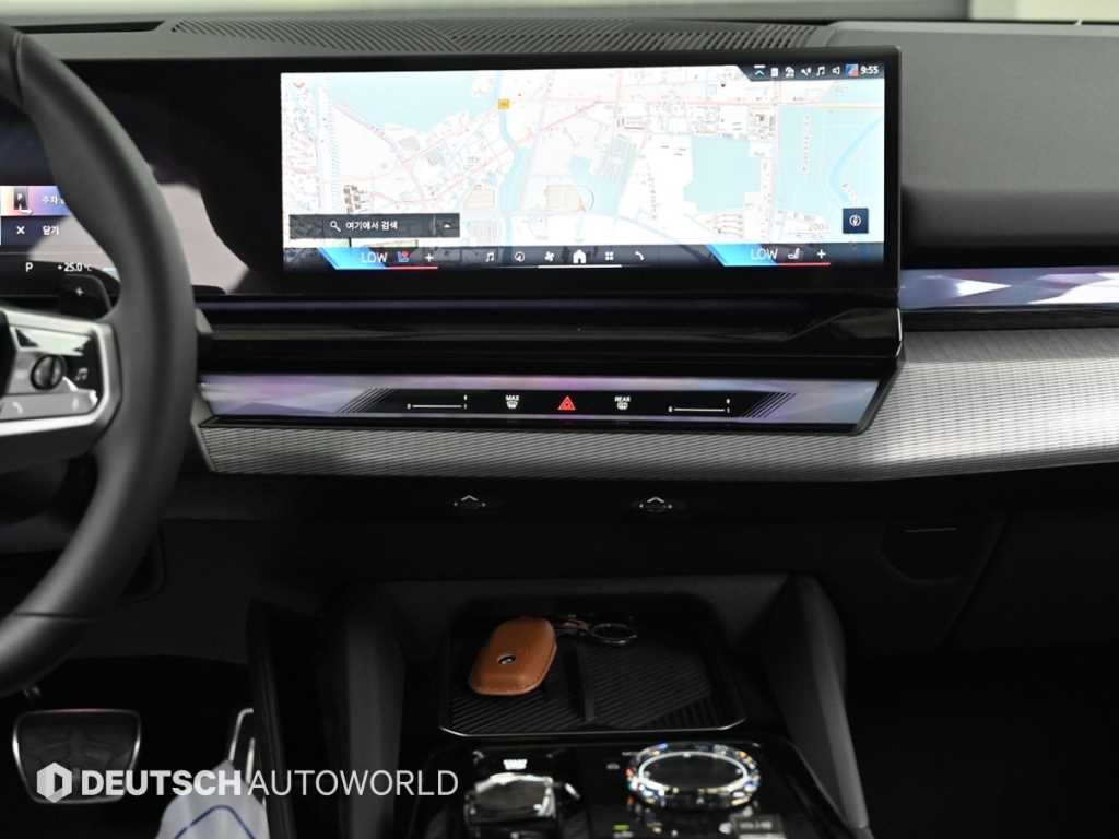 BMW 5-Series — photo 14