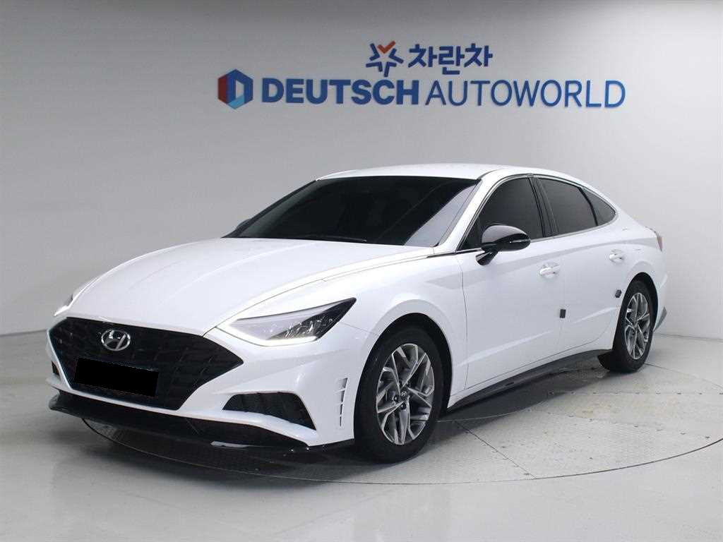 Hyundai Sonata — photo 01