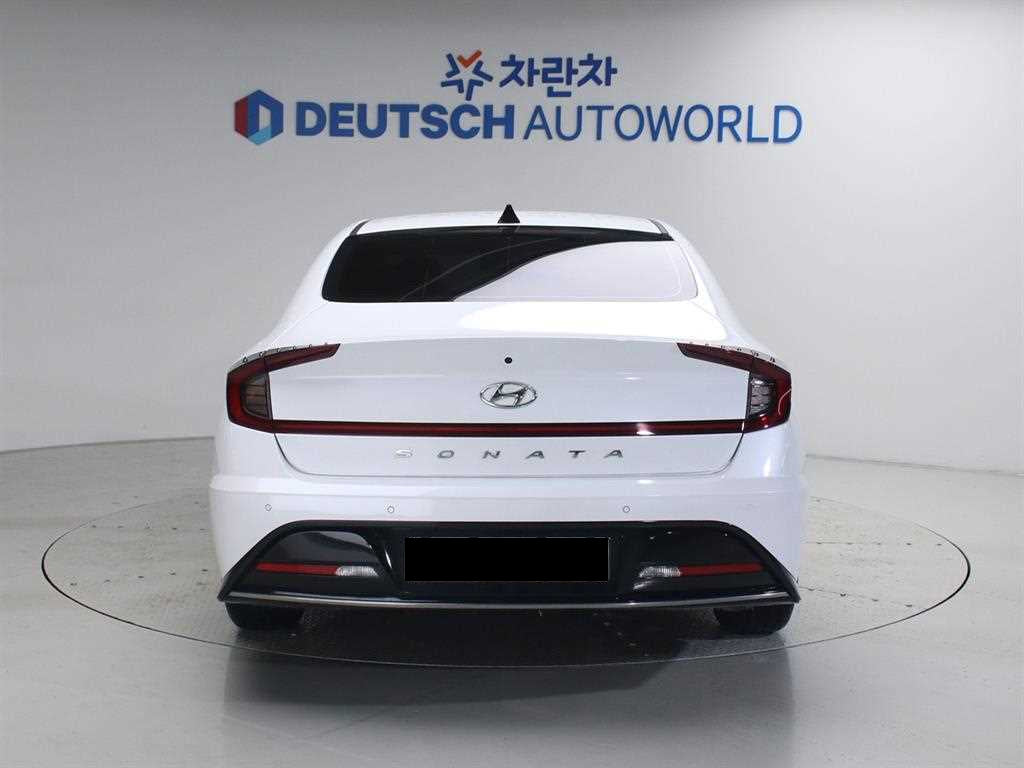 Hyundai Sonata — photo 04