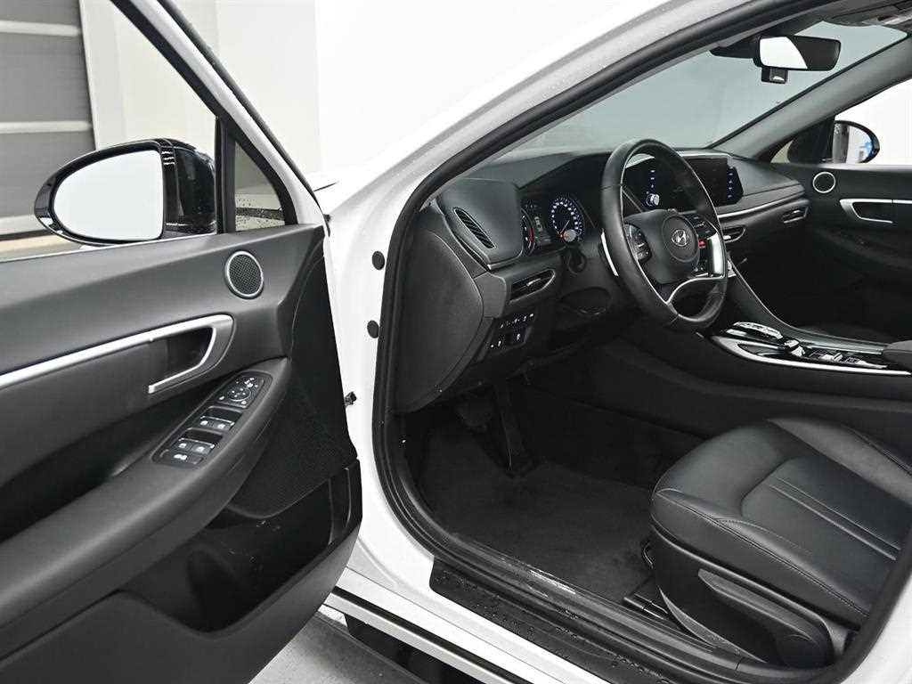 Hyundai Sonata — photo 11