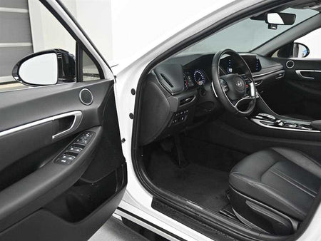 Hyundai Sonata — photo 11
