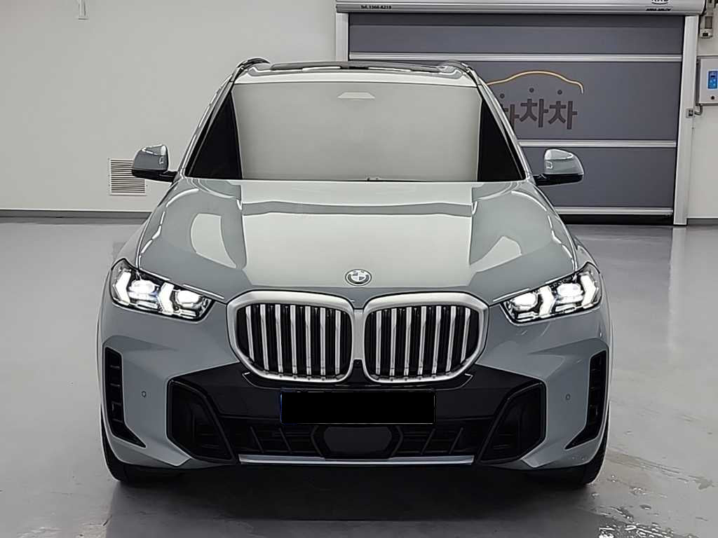 BMW X5 — photo 02