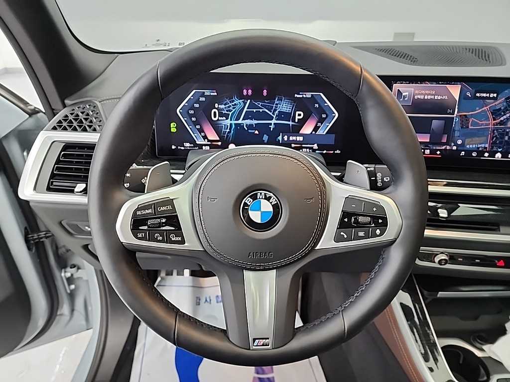 BMW X5 — photo 09