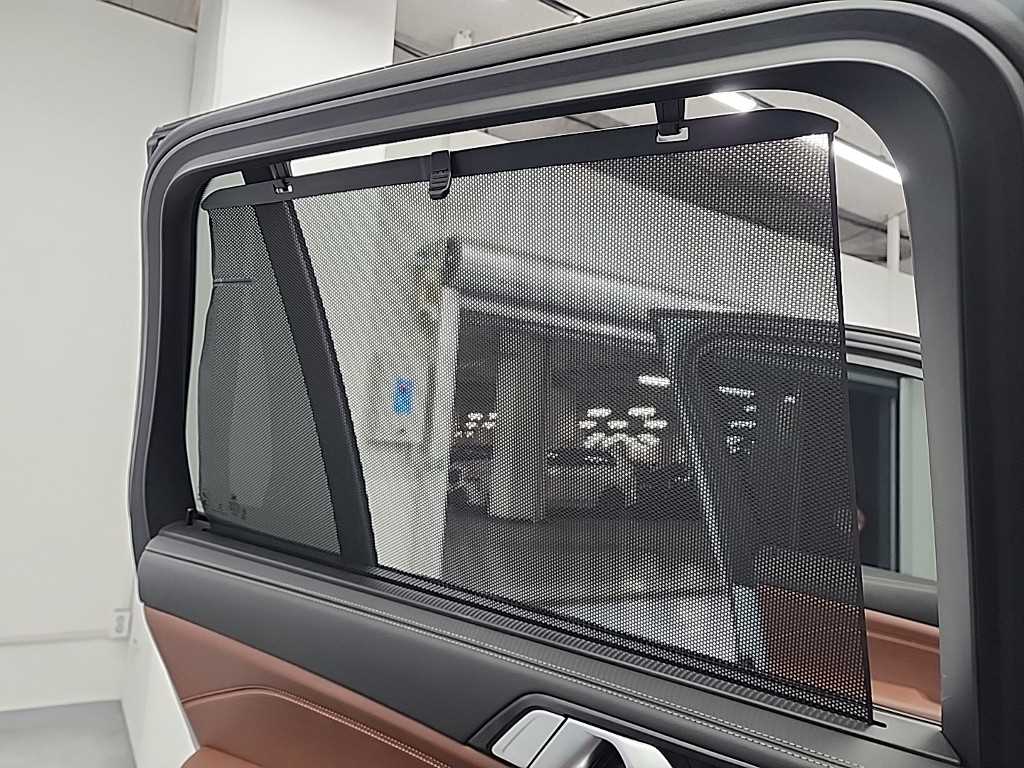 BMW X5 — photo 14