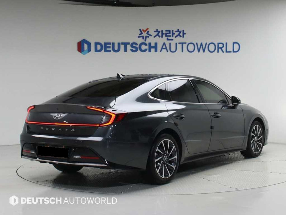 Hyundai Sonata — photo 02