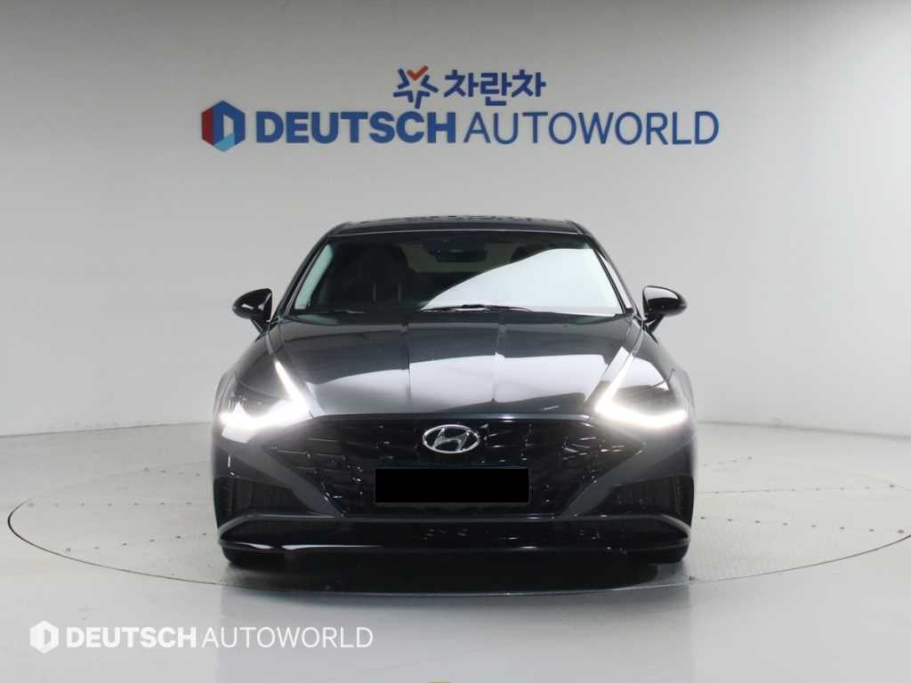 Hyundai Sonata — photo 03