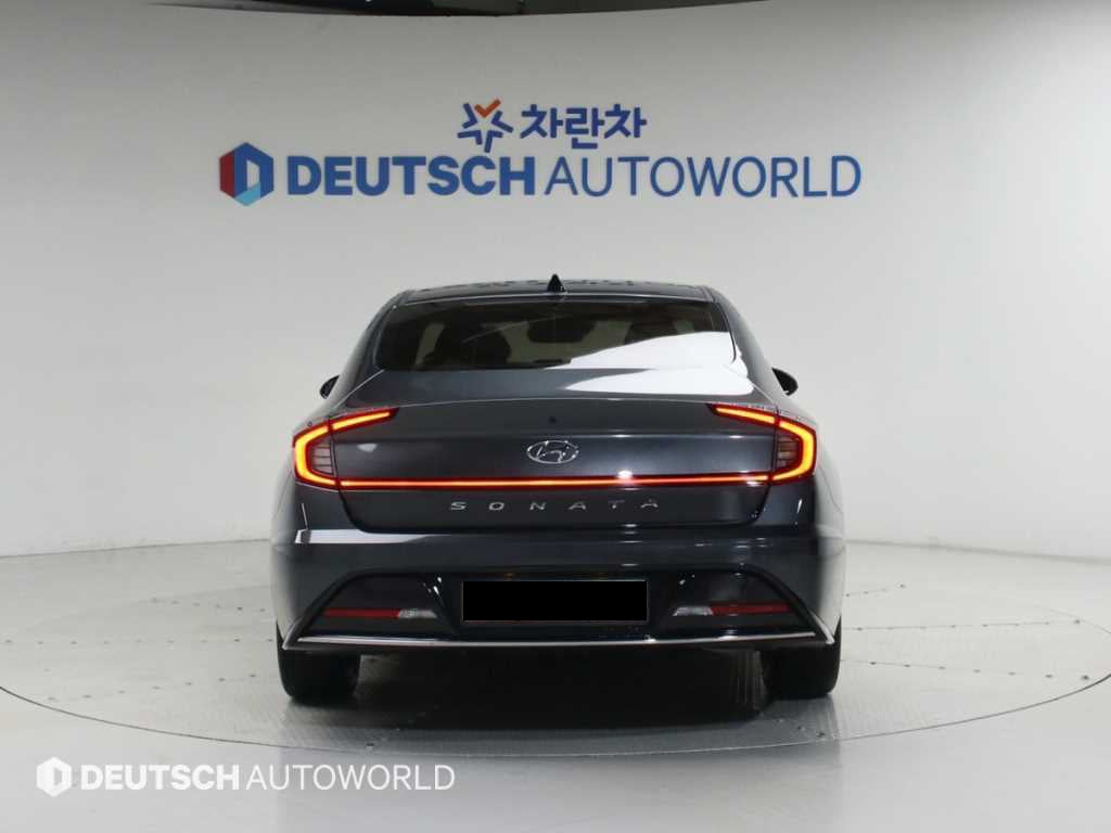Hyundai Sonata — photo 04