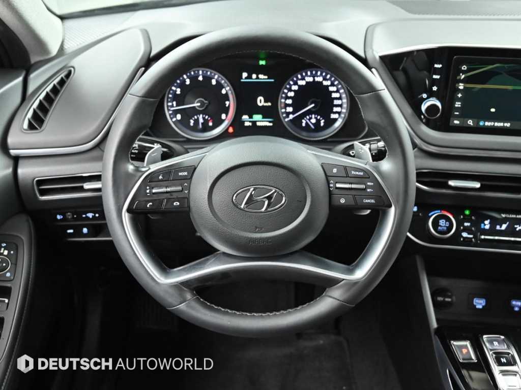 Hyundai Sonata — photo 13