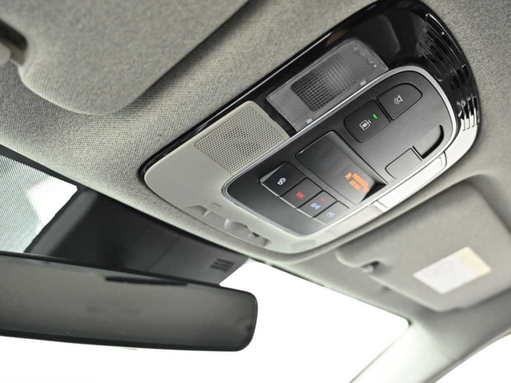 Hyundai Sonata — photo 18