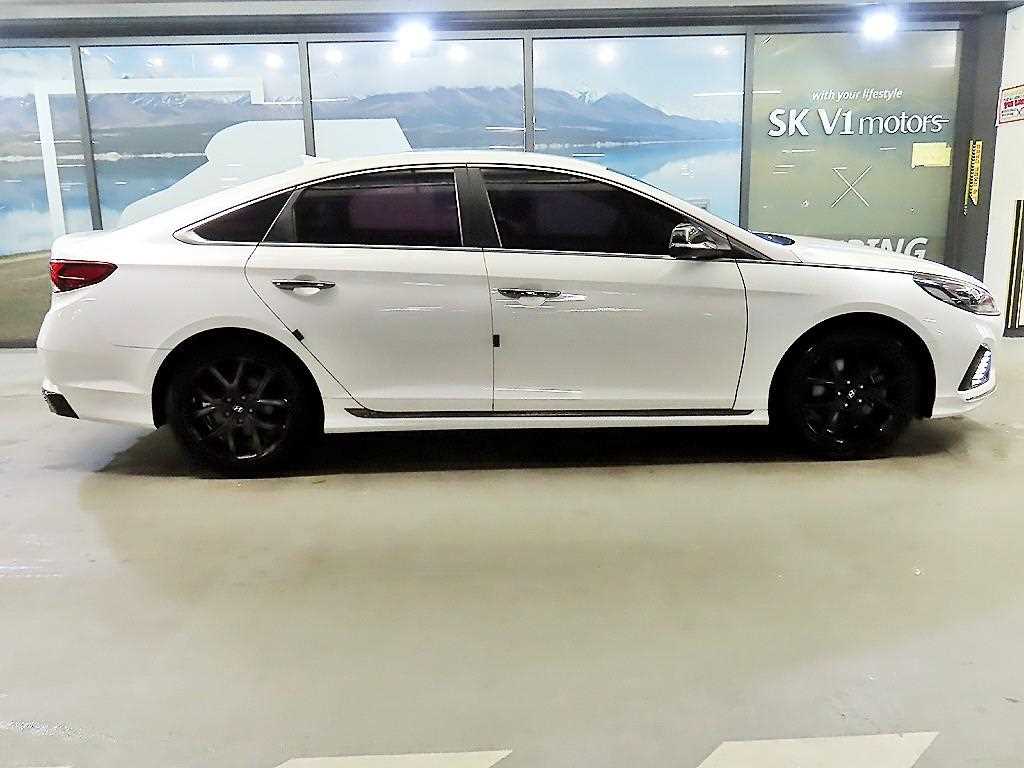 Hyundai Sonata — photo 03