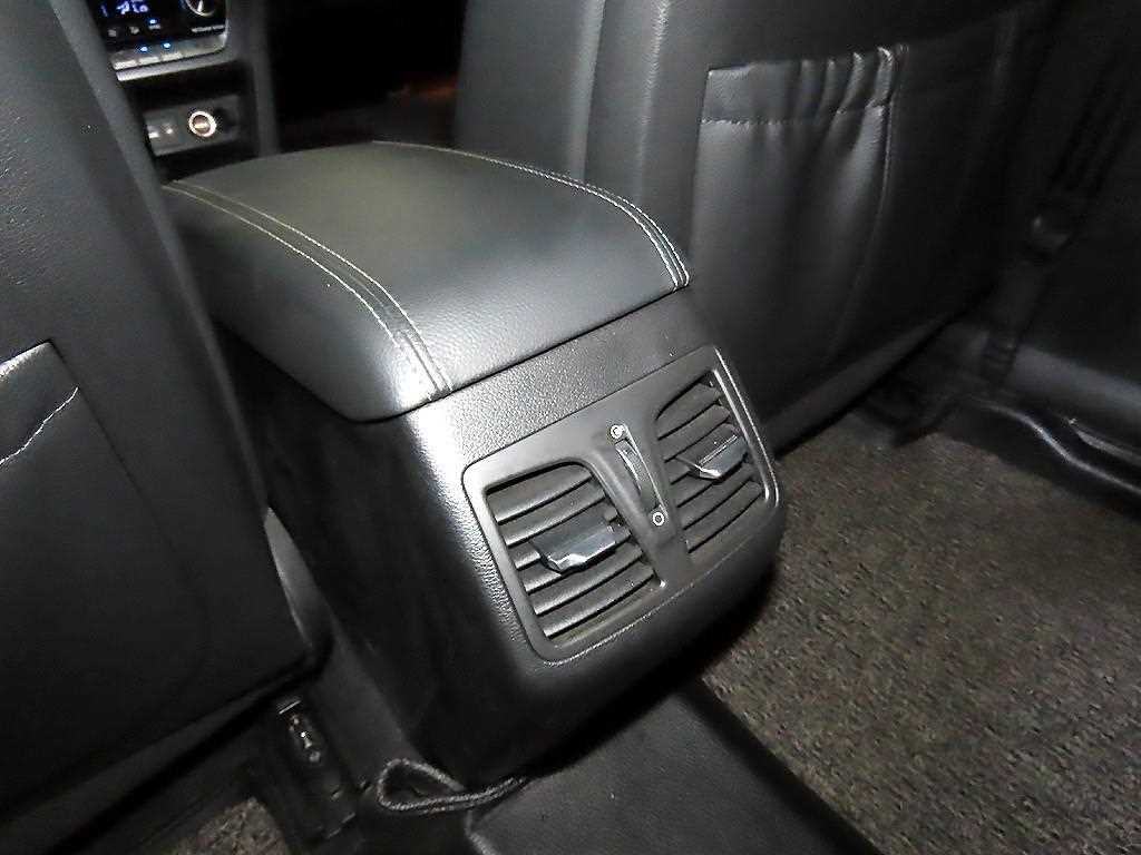 Hyundai Sonata — photo 17