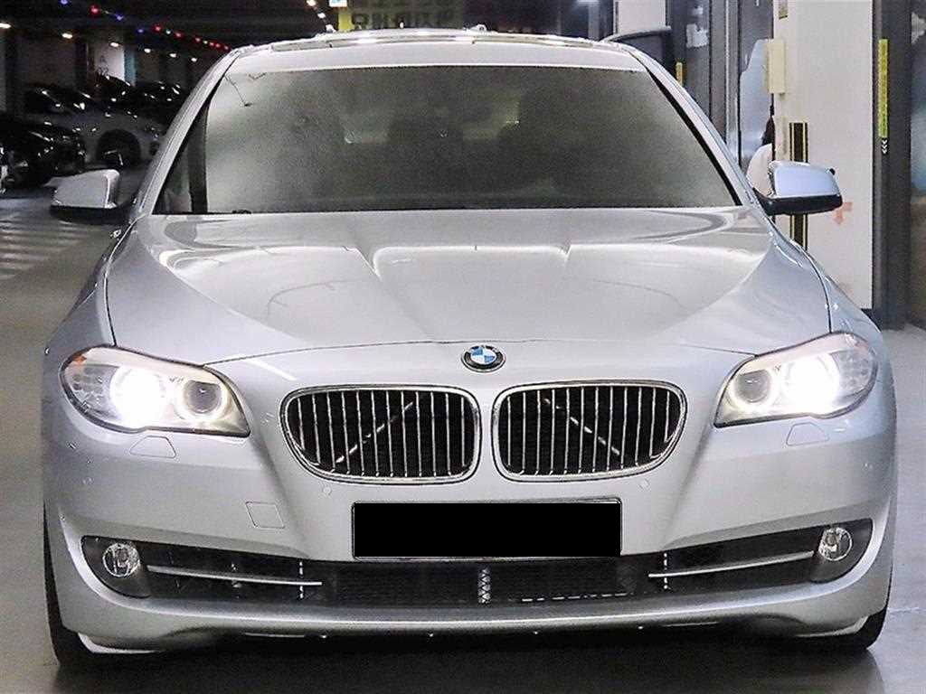 BMW 5-Series — photo 02