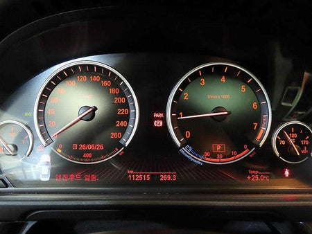 BMW 5-Series — photo 09
