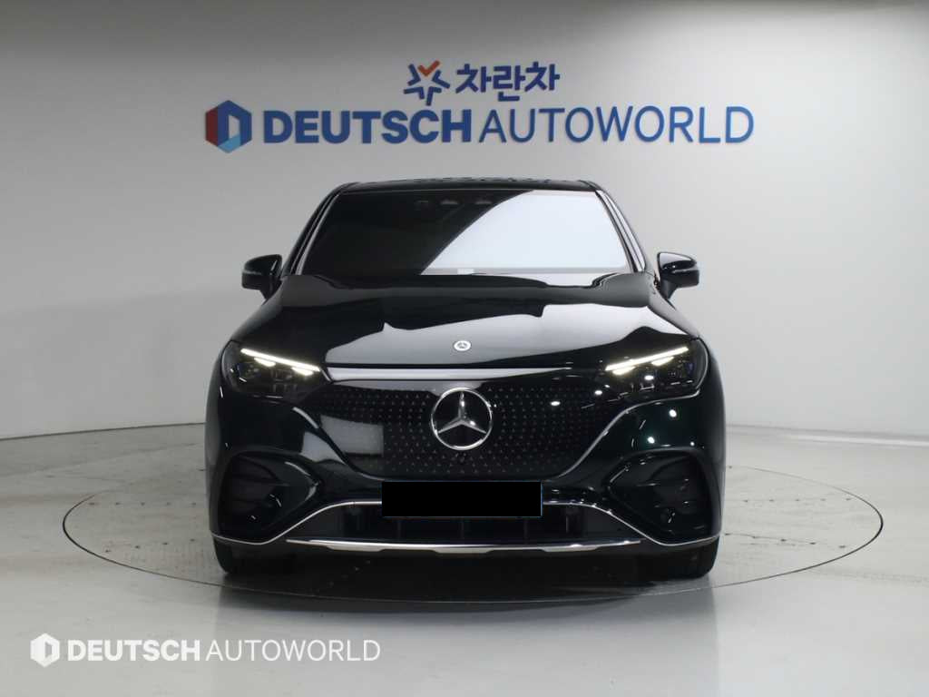 Mercedes-Benz EQE — photo 03