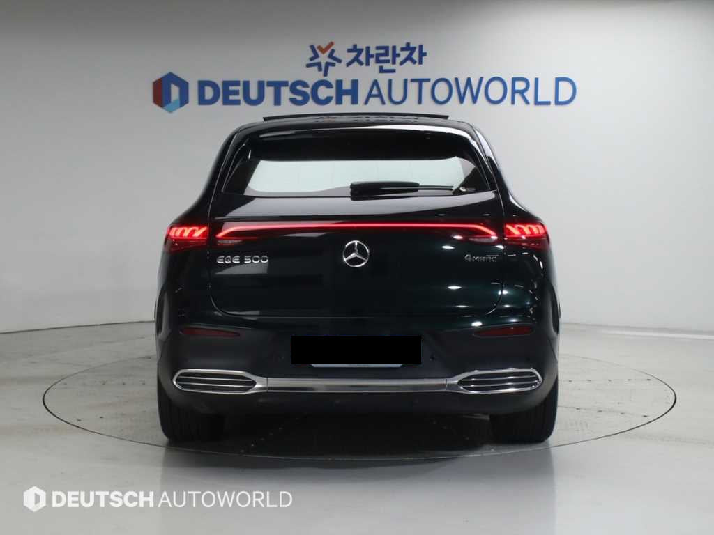 Mercedes-Benz EQE — photo 04