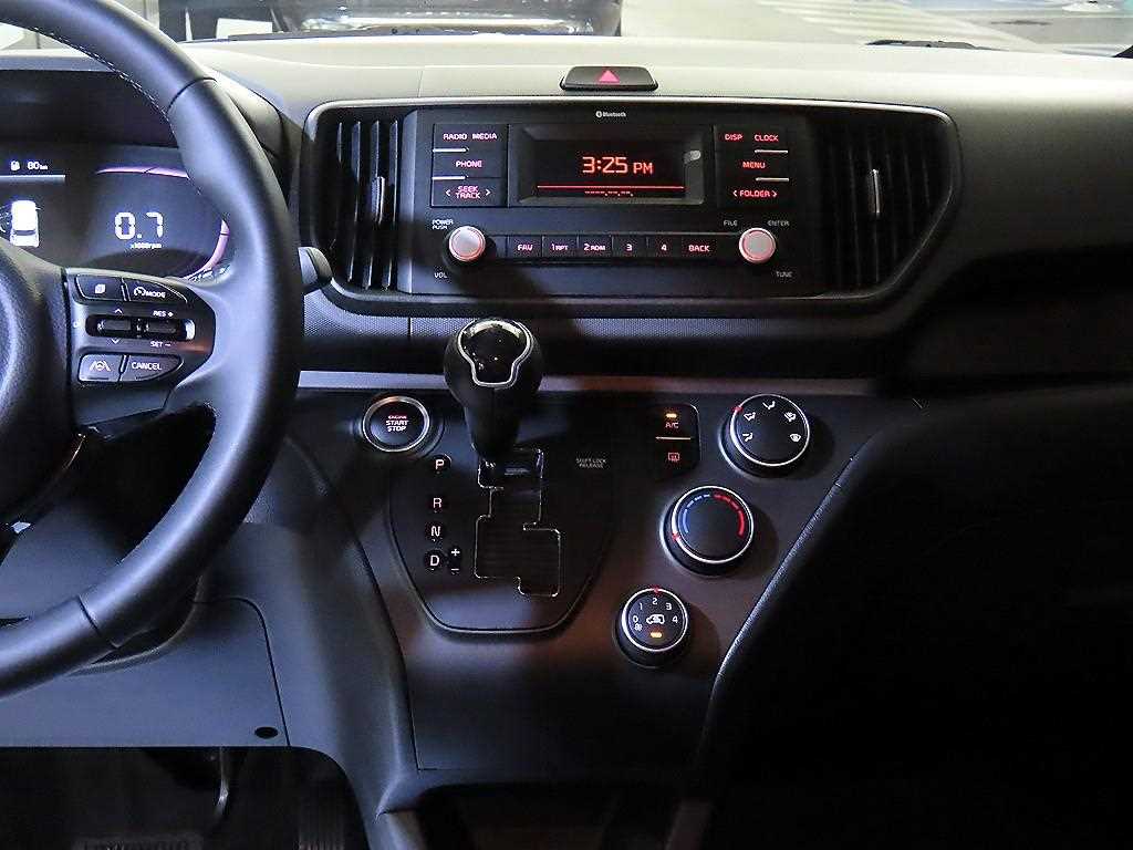 Kia RAY — photo 11