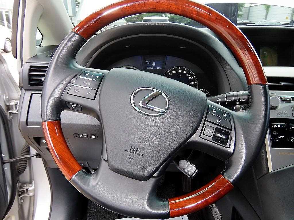 Lexus RX — photo 08
