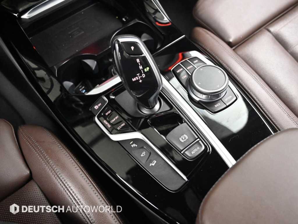 BMW X3 — photo 09