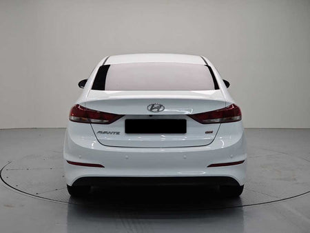 Hyundai Avante — photo 03