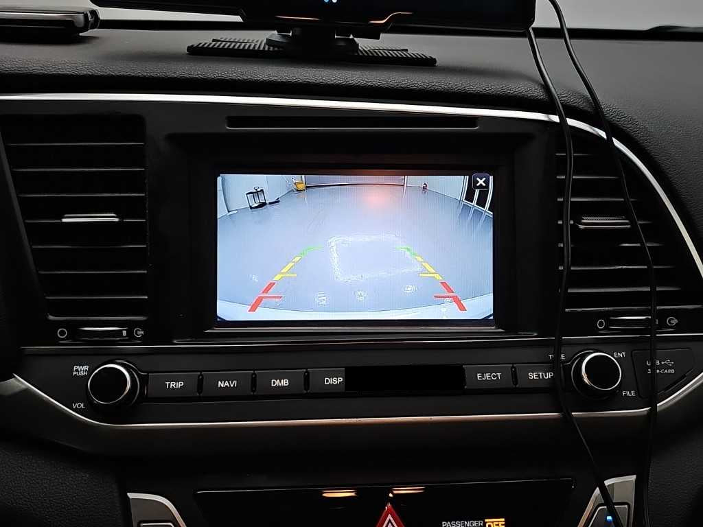 Hyundai Avante — photo 14