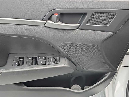 Hyundai Avante — photo 15