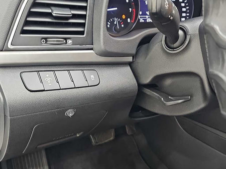Hyundai Avante — photo 16