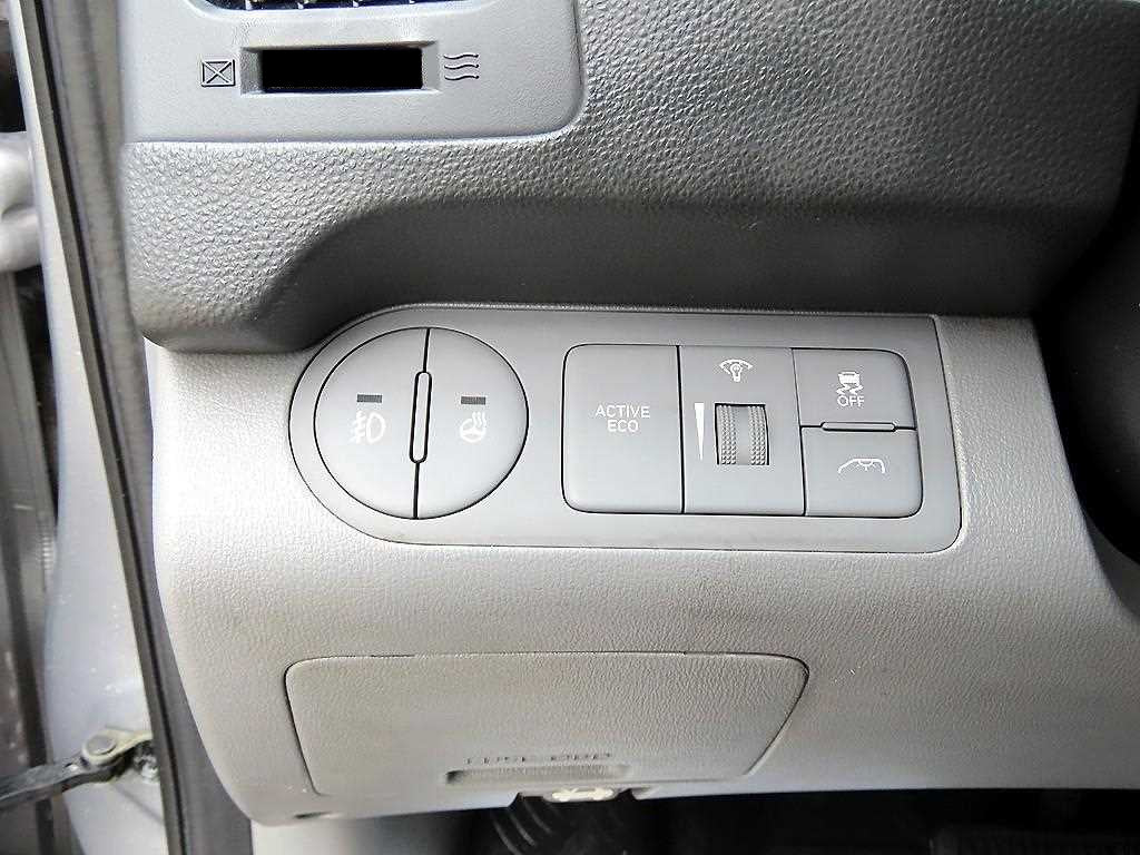 Hyundai Starex — photo 12